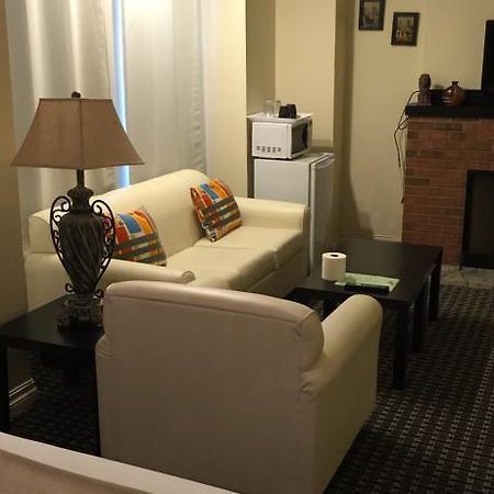 Adas Guesthouse Toronto Room photo