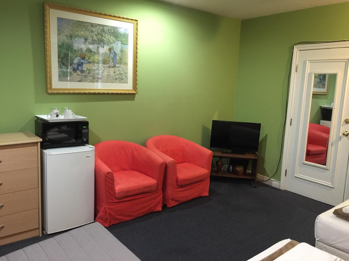 Adas Guesthouse Toronto Room photo