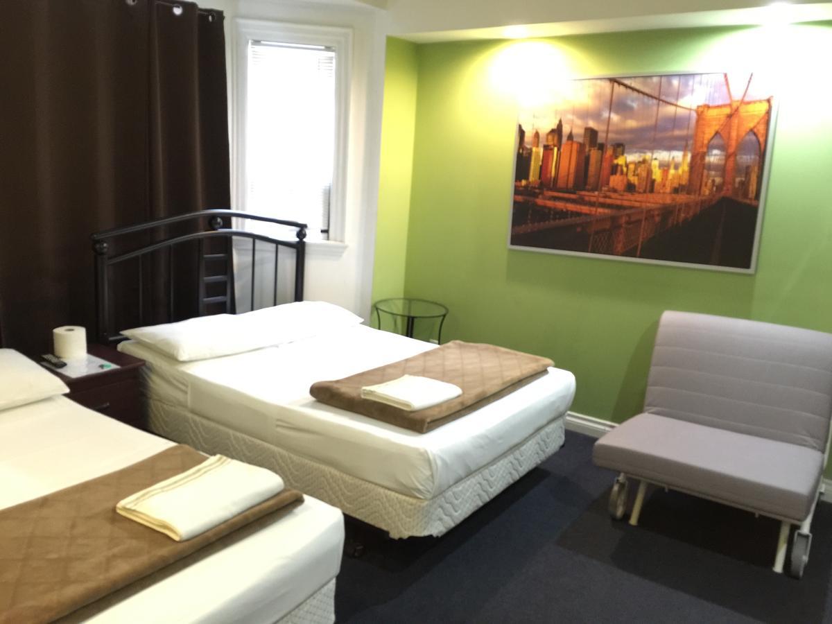 Adas Guesthouse Toronto Room photo