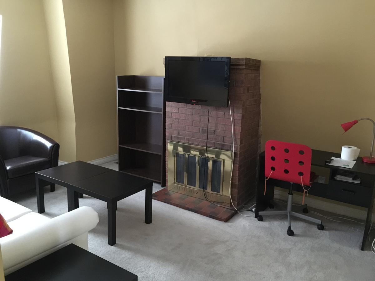 Adas Guesthouse Toronto Room photo