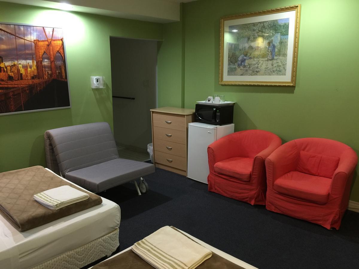 Adas Guesthouse Toronto Room photo